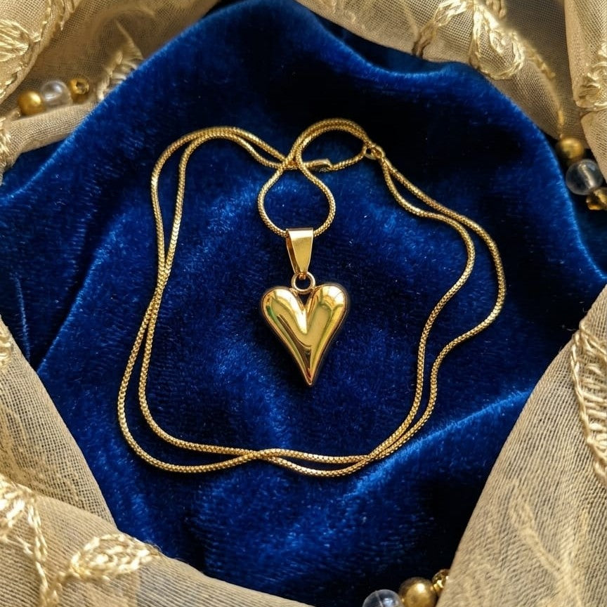 Kevira Royal Heart Pendant Necklace